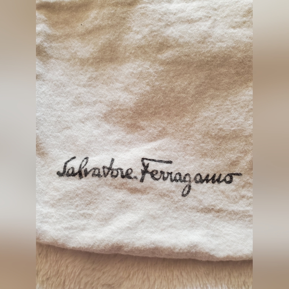 Salvatore Ferragamo Cream Fabric Dust Bag with Logo - Picture 3 of 10
